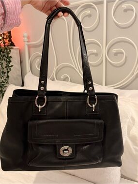 Black Coach Hampton Penelope Leather Shoulder Bag